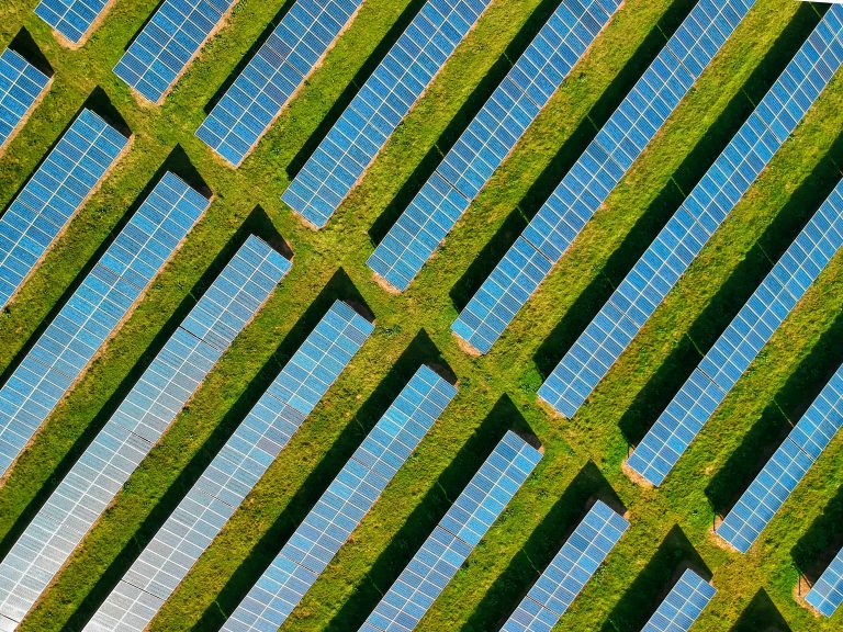 Essential Guide to RV Solar Charging: Batteries, Panels, and Charge Controllers