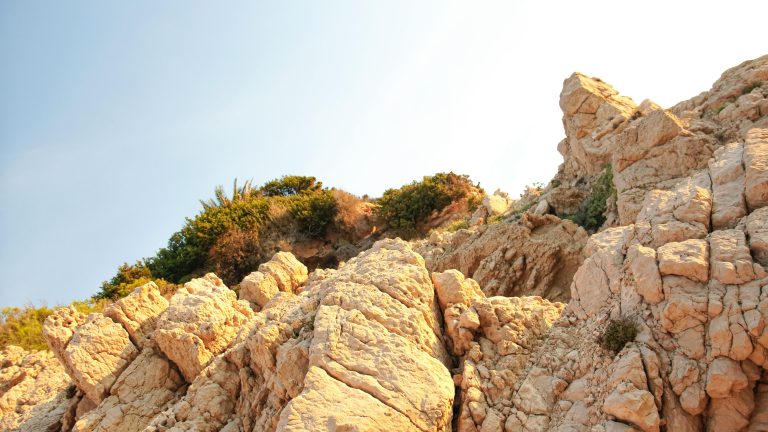 Four-Season Off-Road Travel Trailer Guide 2025