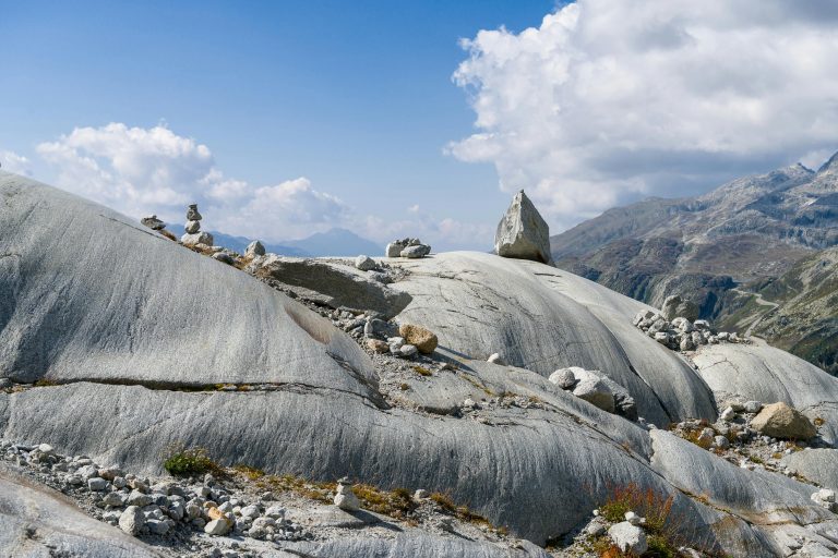 4×4 RV Guide: Off-Road, Off-Grid Travel Explained