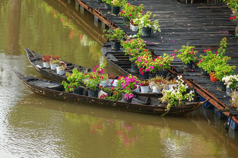 Checking Trailer Tire Pressure: Complete Safety Guide