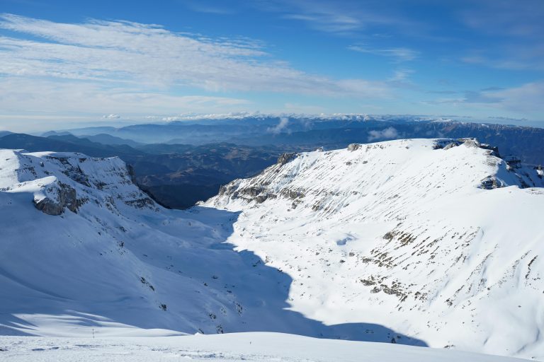 RV for Office Workers Travel: Remote Work Guide