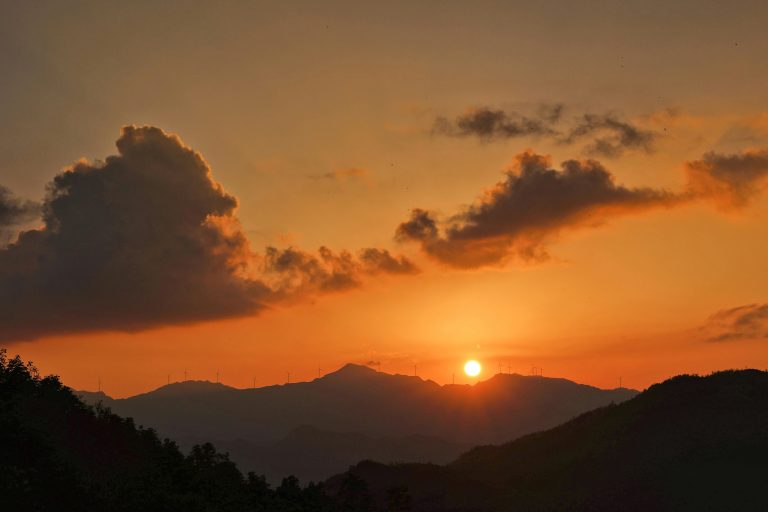 Class C RV Guide: Features, Types & Buying Tips