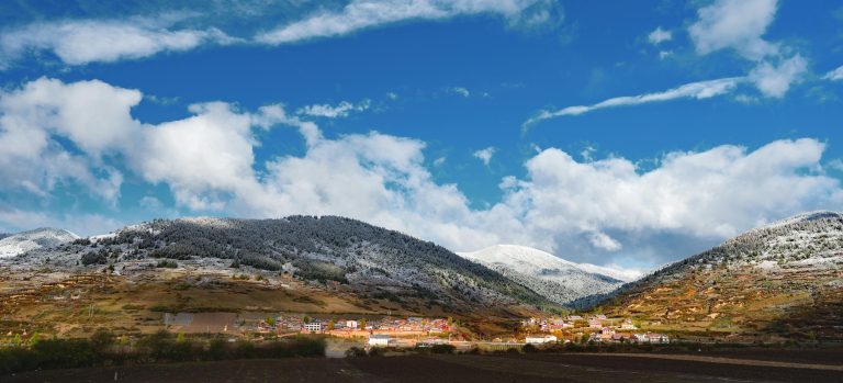 Off Road Camp Trailer Guide for Off-Grid Travel